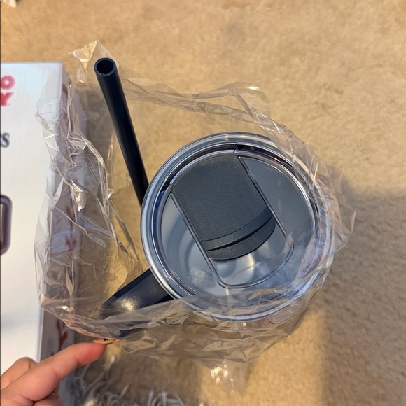 Hello Kitty Mariners Tumbler - 40oz - brand new - Picture 3 of 5